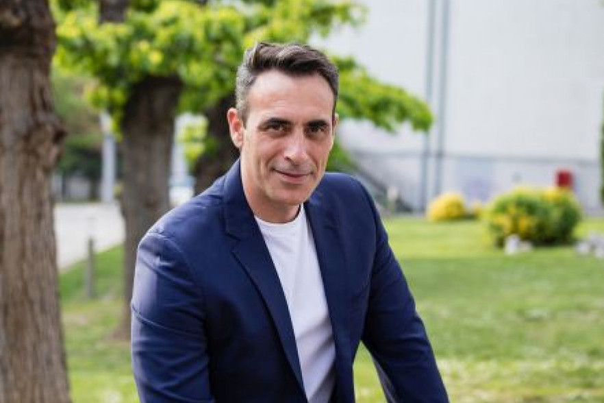Slavko Beleslin sinoć u provodu sa novom izabranicom: Pogledajte kakva lepotica mu je ukrala srce posle razvoda (FOTO) Slavko Beleslin sinoć u provodu sa novom izabranicom: Pogledajte kakva lepotica mu je ukrala srce posle razvoda (FOTO)