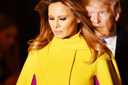 Melanija Tramp za susret sa kraljicom odabrala kaput od 5.000 evra (foto)