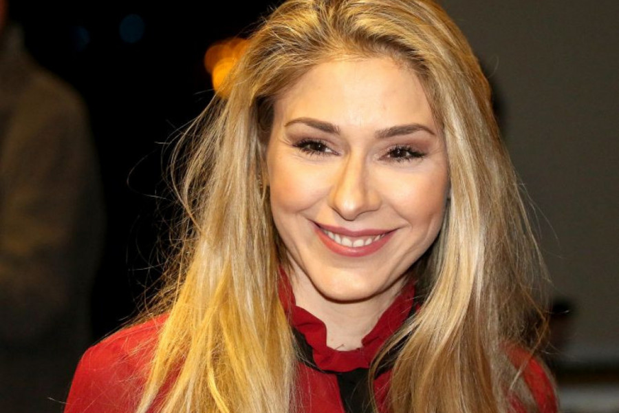 Oglasila se Kristina Radenković iz bolnice: Fotografija njenog muža sa tek rođenim sinom raznežila sve Oglasila se Kristina Radenković iz bolnice: Fotografija njenog muža sa tek rođenim sinom raznežila sve