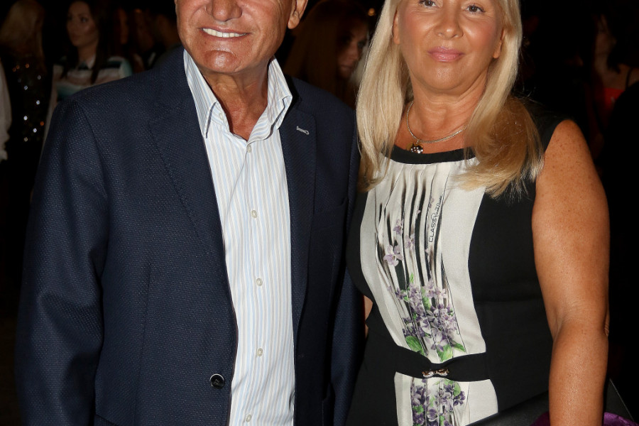 Gordana Šaulić godinu dana nakon Šabanove smrti ima poruku koja će vam stegnuti srce! (foto) Gordana Šaulić godinu dana nakon Šabanove smrti ima poruku koja će vam stegnuti srce! (foto)