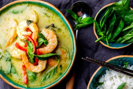Predlog za nedeljni ručak: Taljatele sa pesto sosom i tajlandska kari supa (recept)