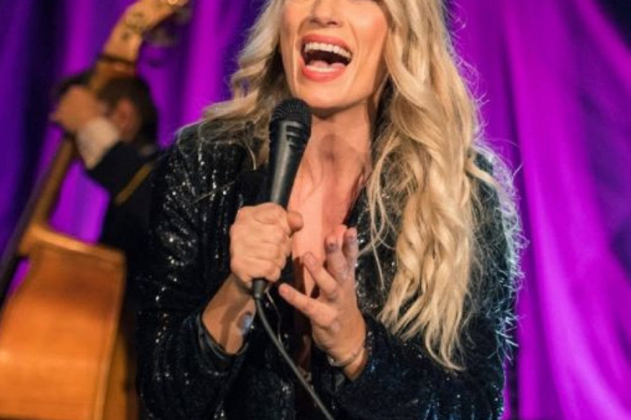 Ana Stanić KAKVU NIKADA DO SAD NISTE VIDELI (foto)