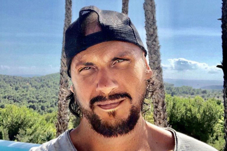 Nakon razvoda od Kaje, Džunior Džek u krevetu sa novom devojkom (foto) Nakon razvoda od Kaje, Džunior Džek u krevetu sa novom devojkom (foto)