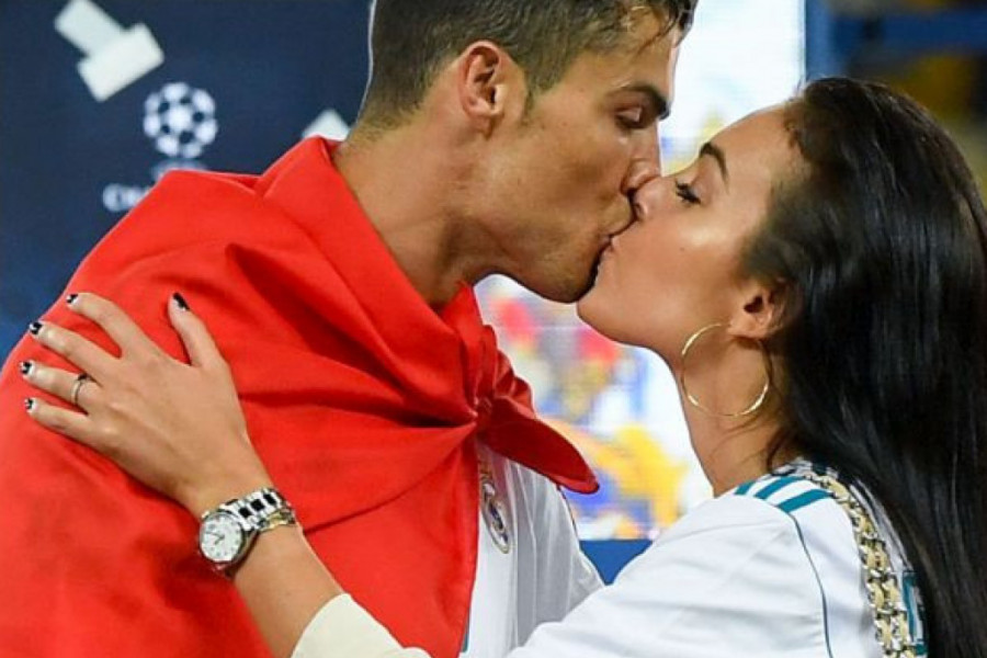 Kristijano Ronaldo NAJAVIO SVADBU sa Georginom: Venčaćemo se, o tome sanja i moja mama!