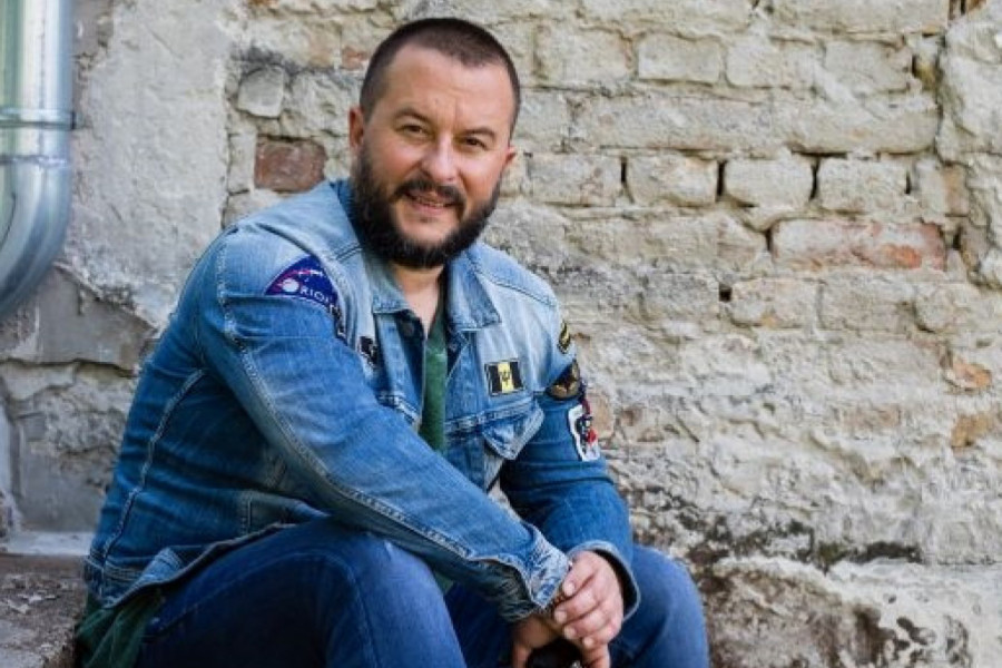 ZGODNA PA JOŠ I PLAVUŠA! Ivan Ivanović POKAZAO NOVU DEVOJKU! (foto)