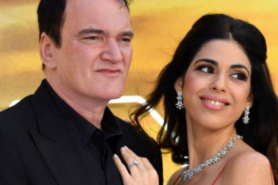 PRVO DETE U ŠESTOJ DECENIJI: Kventin Tarantino i 20 godina mlađa pevačica čekaju bebu