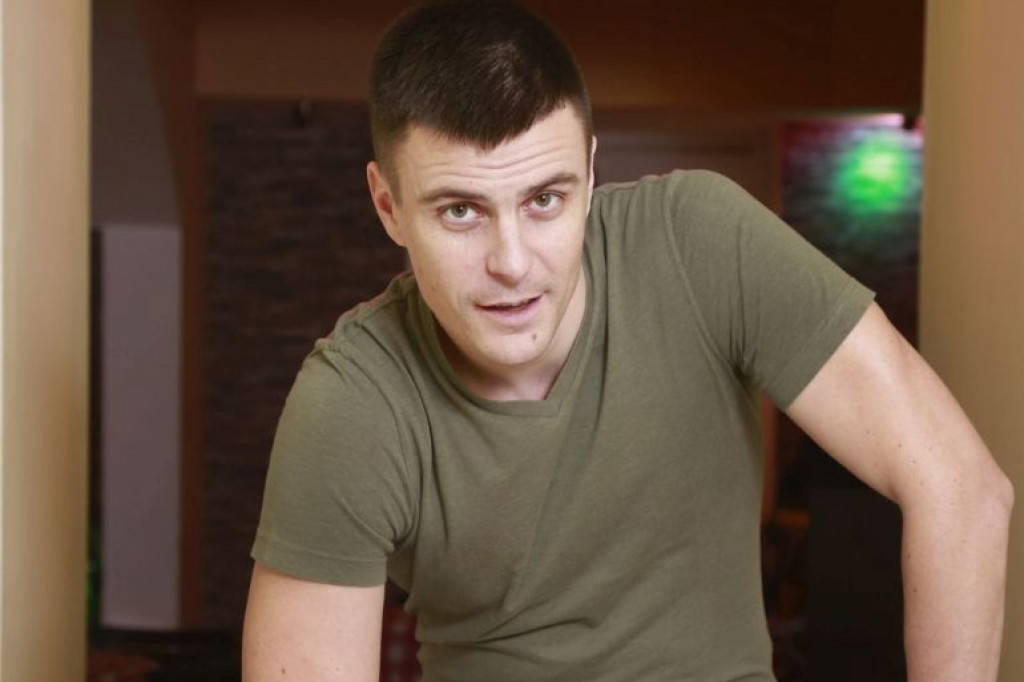 Vuk Kostić je najponosniji sin zbog OGROMNE POČASTI koju je dobio njegov pokojni otac! Vuk Kostić je najponosniji sin zbog OGROMNE POČASTI koju je dobio njegov pokojni otac!