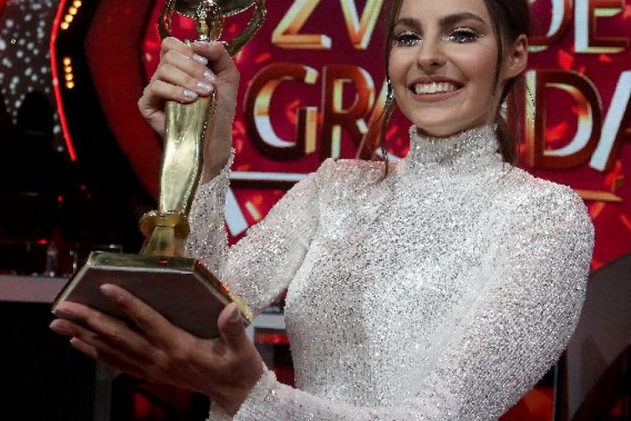 Slavlje i suze u finalu: Džejla Ramović JE POBEDNIK "ZVEZDA GRANDA", a evo zašto je ušla u istoriju ovog takmičenja (video)