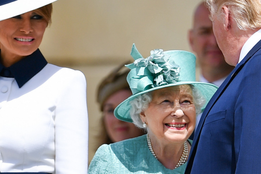 Melanija i Donald gosti su u palati kraljice Elizabete, a za večeras planiran je svečani banket: Evo koji će se specijaliteti naći na raskošnoj trpezi