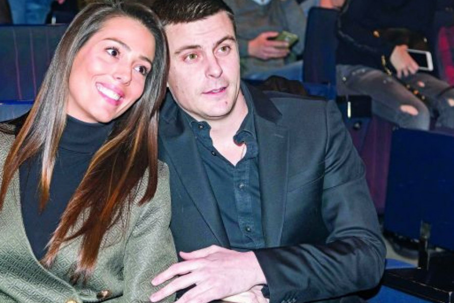 Retko ih viđamo u javnosti a ne objavljuju ni zajedničke fotke! Sada je devojka Vuka Kostića NAPRAVILA IZUZETAK objavivši OVU sliku! (foto)