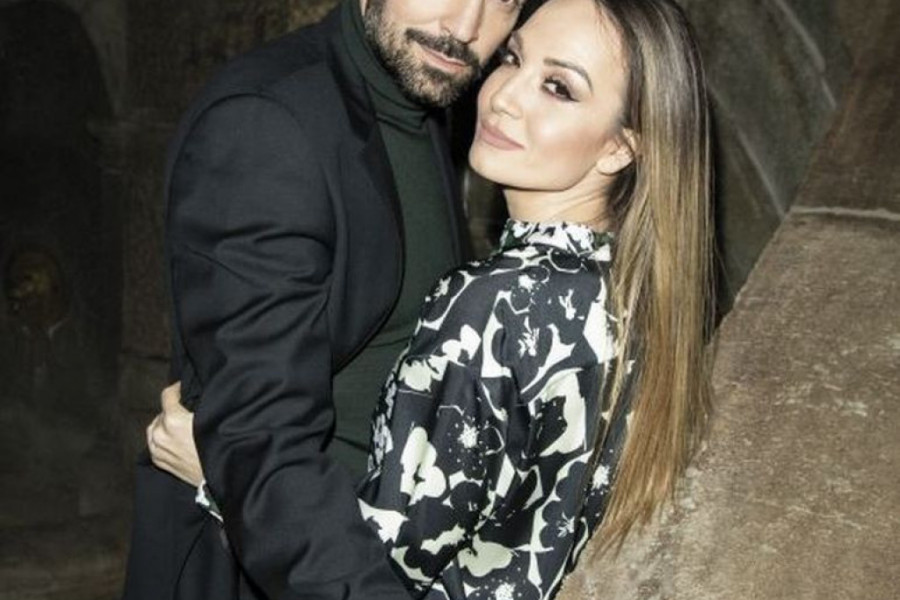 Jelena Tomašević i Ivan Bosiljčić sa ćerkom Ninom obišli OVO "sveto ostrvo" (foto) Jelena Tomašević i Ivan Bosiljčić sa ćerkom Ninom obišli OVO "sveto ostrvo" (foto)
