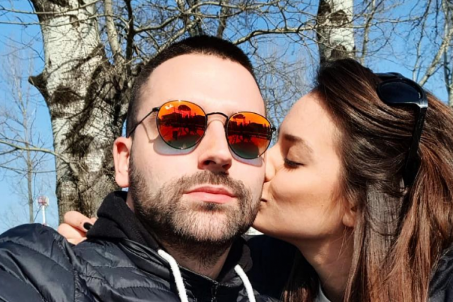 Znamo da je Marinin dečko opasan frajer, a da takvi umeju i BEZUSLOVNO DA VOLE, glumica je dokazala OVOM FOTKOM! (foto) Znamo da je Marinin dečko opasan frajer, a da takvi umeju i BEZUSLOVNO DA VOLE, glumica je dokazala OVOM FOTKOM! (foto)