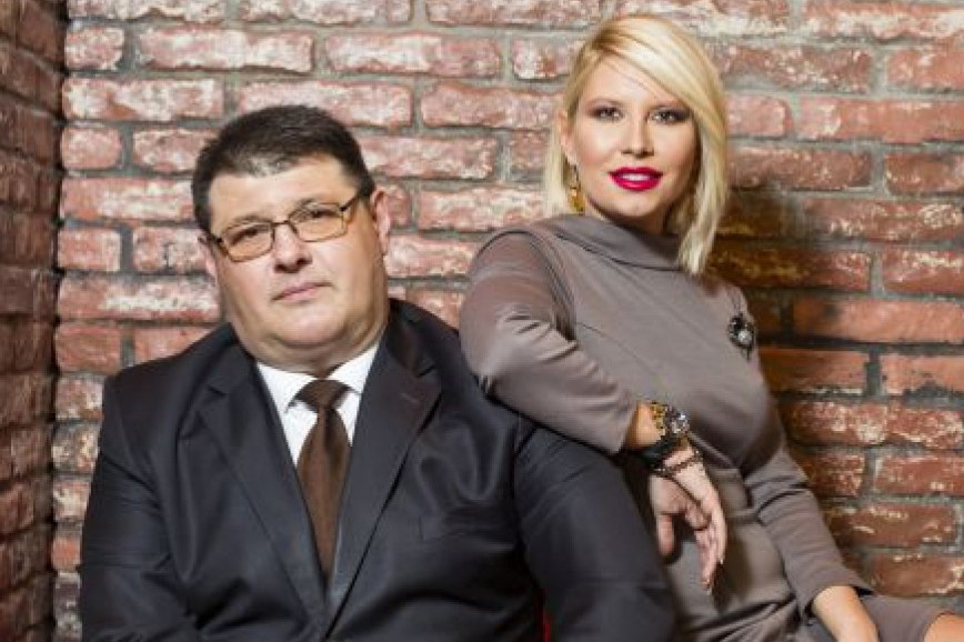OŽENIO SE Predrag Sarapa, nećete verovati koliko mu je supruga zgodna i kakvo čudno ime ima (FOTO) OŽENIO SE Predrag Sarapa, nećete verovati koliko mu je supruga zgodna i kakvo čudno ime ima (FOTO)