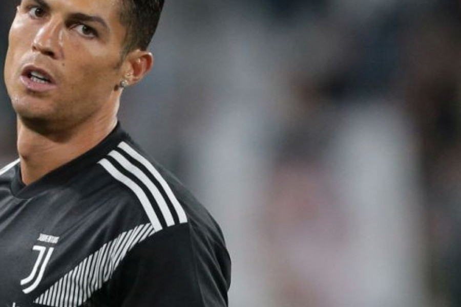 Mora da plati 18.8 miliona evra: Kristijano Ronaldo prihvatio uslovnu kaznu zatvora Mora da plati 18.8 miliona evra: Kristijano Ronaldo prihvatio uslovnu kaznu zatvora