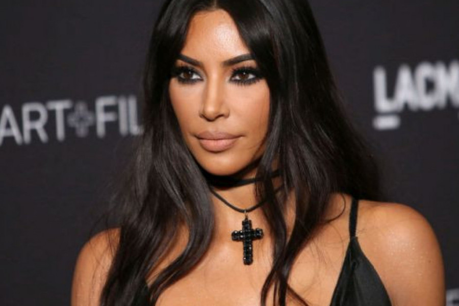 NEON DŽIP ZA PRVI ROĐENDAN: Kim Kardašijan KUPILA maloj Čikago SKUPOCEN POKLON (foto)