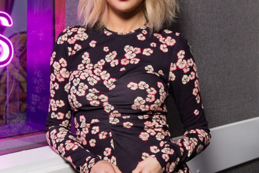 SELENA IZAŠLA IZ BOLNICE I OKRENULA NOVI LIST: Više ne žali za Biberom, a svi se okreću za njom koliko je SEKSI! SELENA IZAŠLA IZ BOLNICE I OKRENULA NOVI LIST: Više ne žali za Biberom, a svi se okreću za njom koliko je SEKSI!