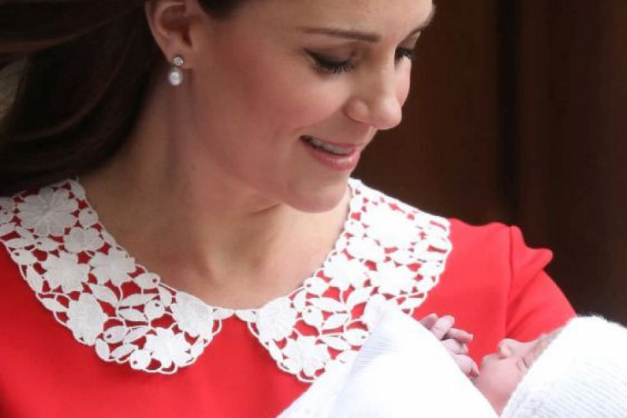 Evo čija je slika i prilika princ Luis: Kejt Midlton objavila prve fotografije kraljevske bebe Evo čija je slika i prilika princ Luis: Kejt Midlton objavila prve fotografije kraljevske bebe