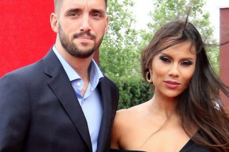 Aleksandra Troicki pokazala ćerku: U ovom preslatkom biću leži neopisiva ljubav! Aleksandra Troicki pokazala ćerku: U ovom preslatkom biću leži neopisiva ljubav!
