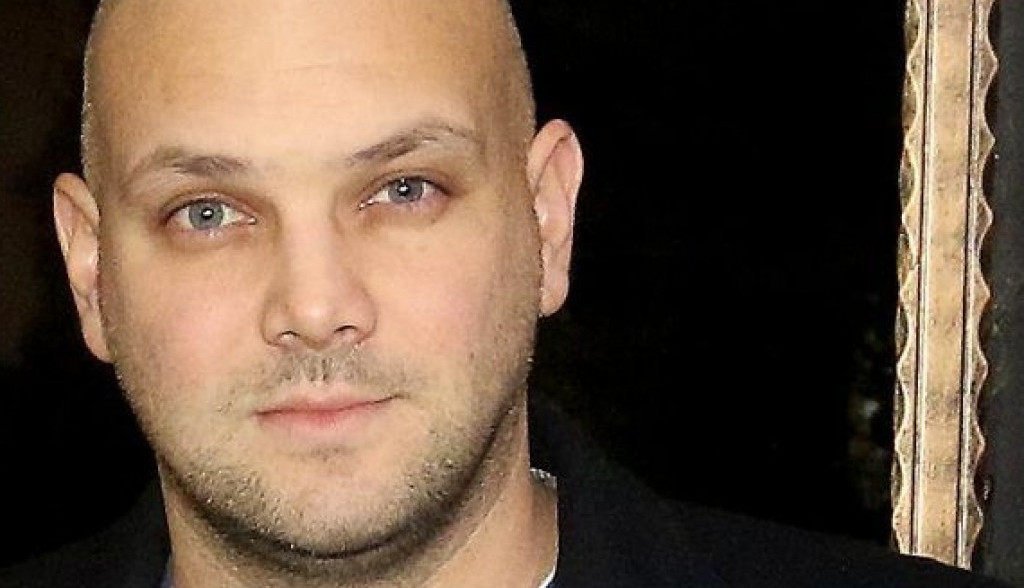 Vratila mu osmeh na lice: Mihajlo Šaulić presrećan u zagrljaju lepotice (foto) Vratila mu osmeh na lice: Mihajlo Šaulić presrećan u zagrljaju lepotice (foto)