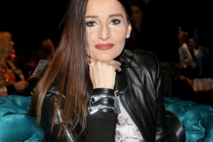 Domaća javnost zaprepašćena: Lice Mire Škorić srušilo "Instagram", izgleda kao druga žena! Domaća javnost zaprepašćena: Lice Mire Škorić srušilo "Instagram", izgleda kao druga žena!