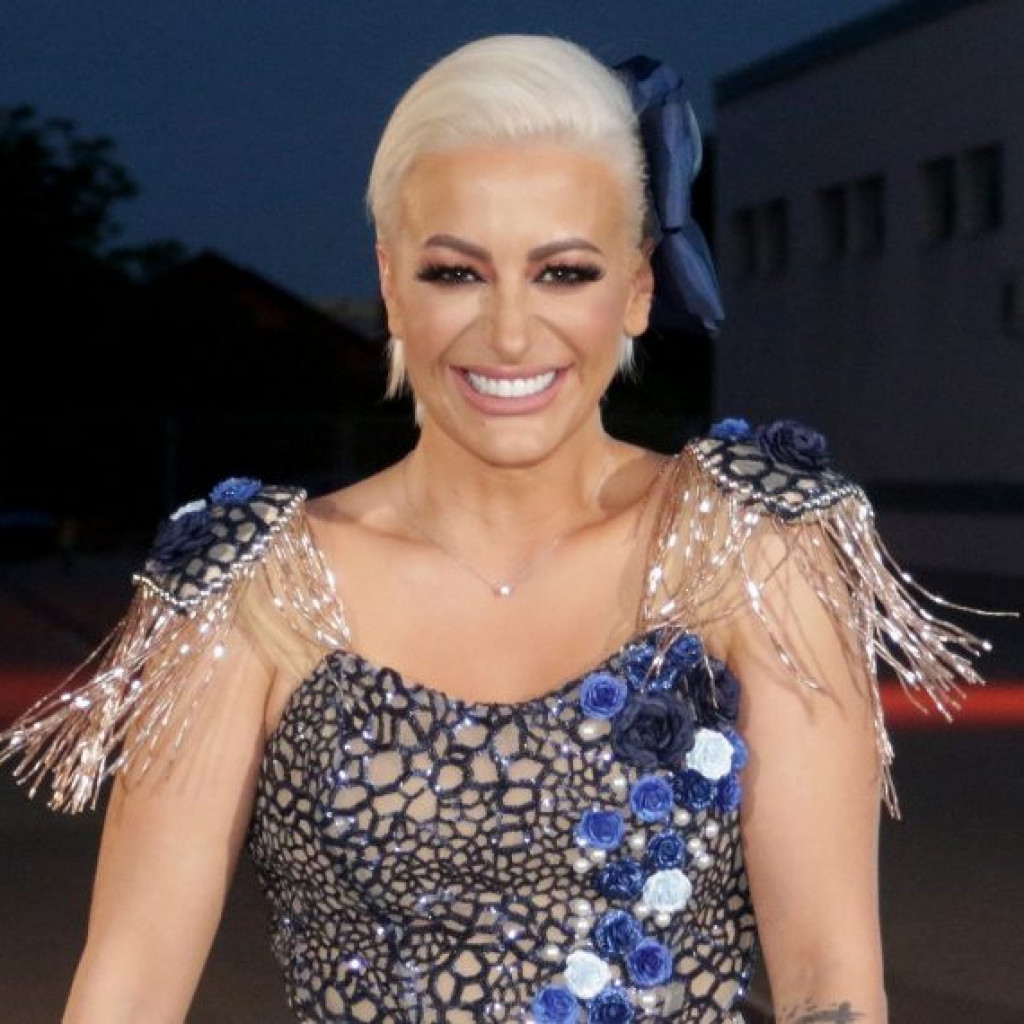Voditeljka Dušica Jakovljević dala je bomba izjavu o vezi Dare Bubamare i bivšeg dečka! Voditeljka Dušica Jakovljević dala je bomba izjavu o vezi Dare Bubamare i bivšeg dečka!