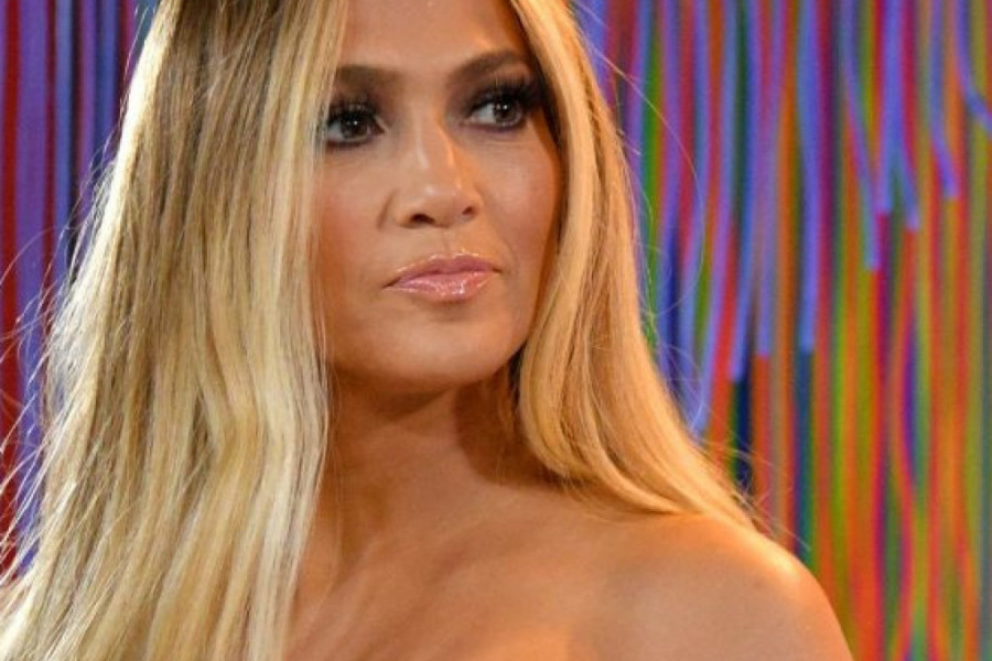 Latino diva Džej Lo priznaje: Srce mi je slomljeno! Latino diva Džej Lo priznaje: Srce mi je slomljeno!