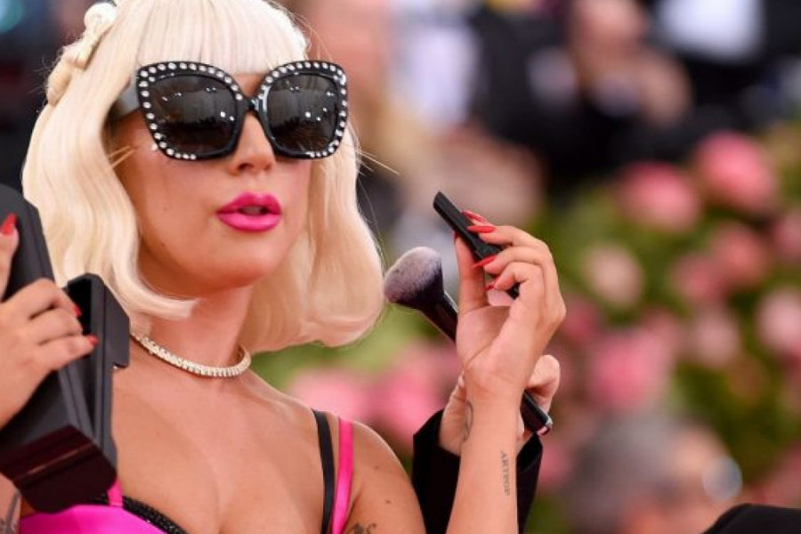 Pevačica Ledi Gaga krije stomak od javnosti: Slike trudne pevačice obišle svet?