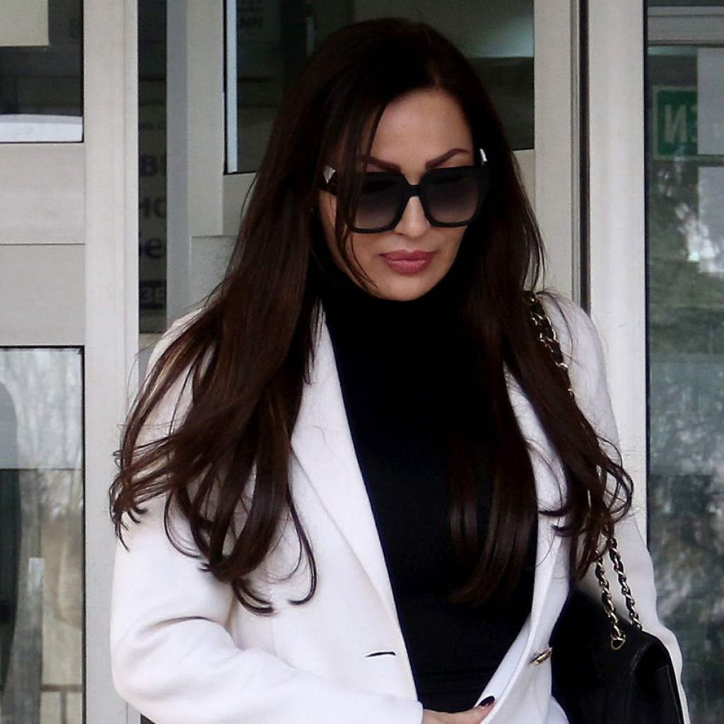 Ceca potvrdila: Veljko i ja imamo koronu, ali se dobro osećamo Ceca potvrdila: Veljko i ja imamo koronu, ali se dobro osećamo
