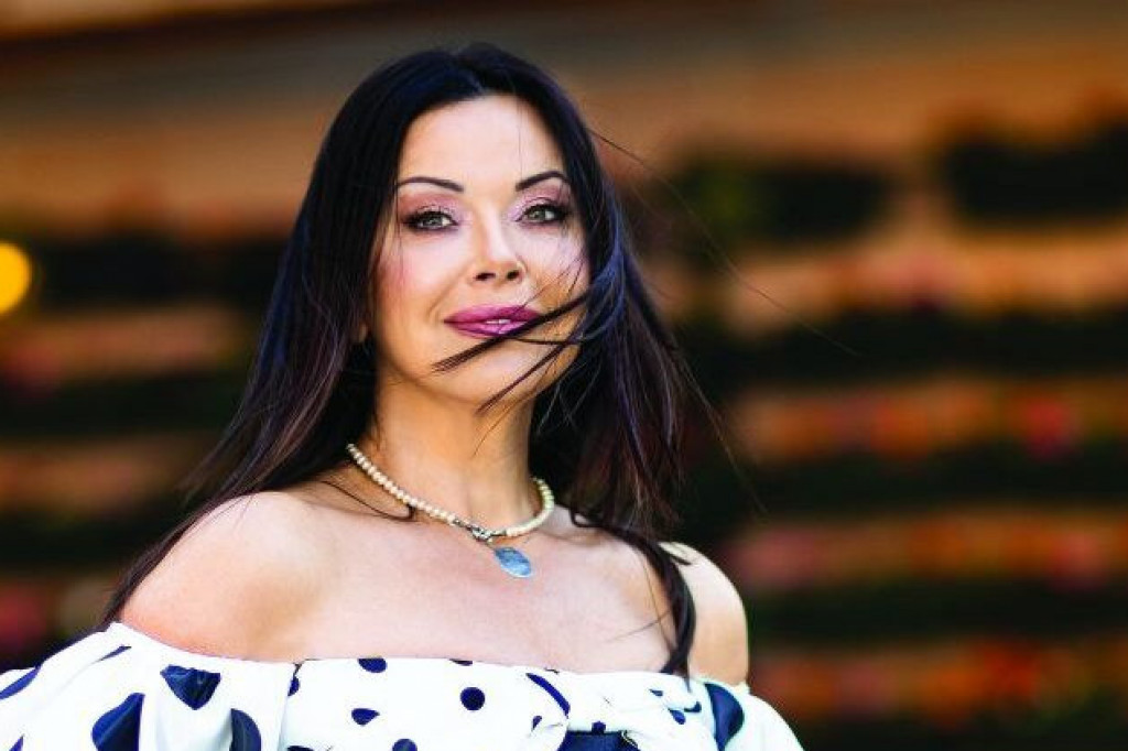 Cipele Dragane Katić namenjene damama koje znaju šta žele: Da li biste ih vi nosili (FOTO) Cipele Dragane Katić namenjene damama koje znaju šta žele: Da li biste ih vi nosili (FOTO)