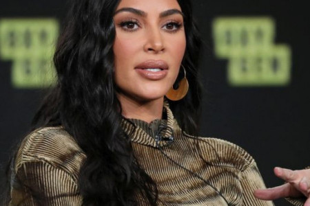 Od novog trenda topi se asfalt! Kim Kardašijan u vrućim pantalonicama