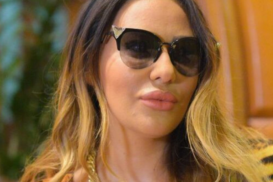 Ana Nikolić neutešna! Jedne godine na Uskrs umro joj je otac, a sledeće... Ana Nikolić neutešna! Jedne godine na Uskrs umro joj je otac, a sledeće...