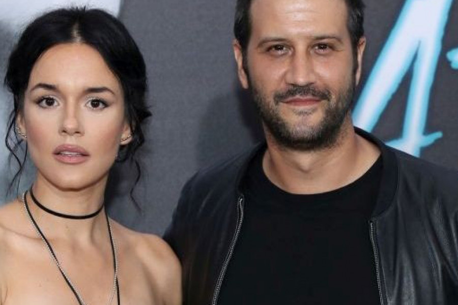 Stefan Kapičić postaje otac, supruga Ivana pokazala trudnički stomak! (foto) Stefan Kapičić postaje otac, supruga Ivana pokazala trudnički stomak! (foto)
