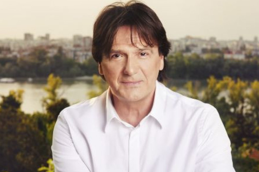 Sam i napušten od svih! Zdravko Čolić užasnut onim što mu se dogodilo! (foto) Sam i napušten od svih! Zdravko Čolić užasnut onim što mu se dogodilo! (foto)