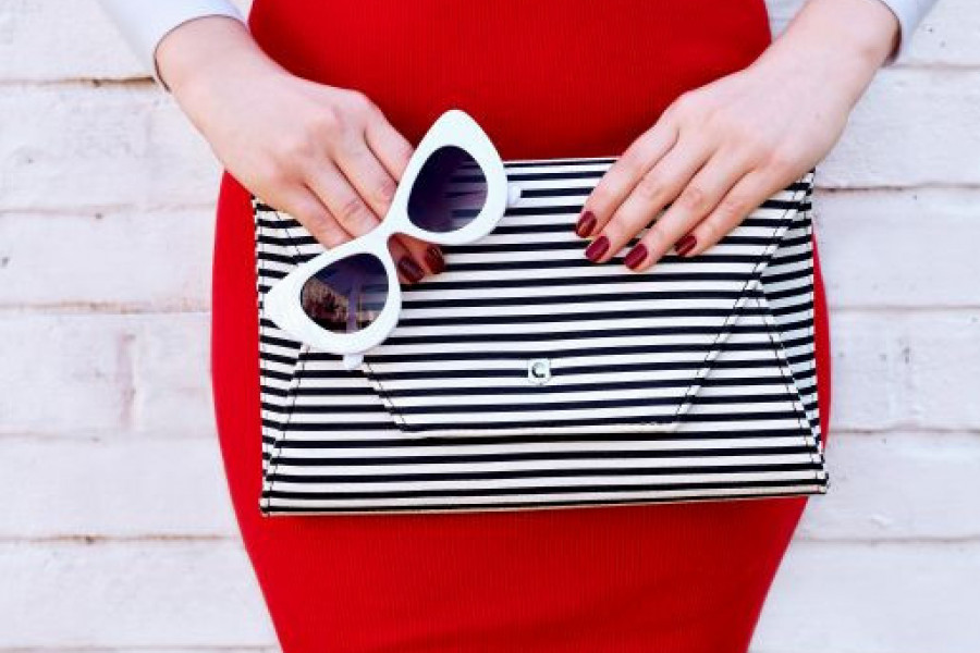 Crvena, boja ljubavi i krvi ove sezone je fashion must have!