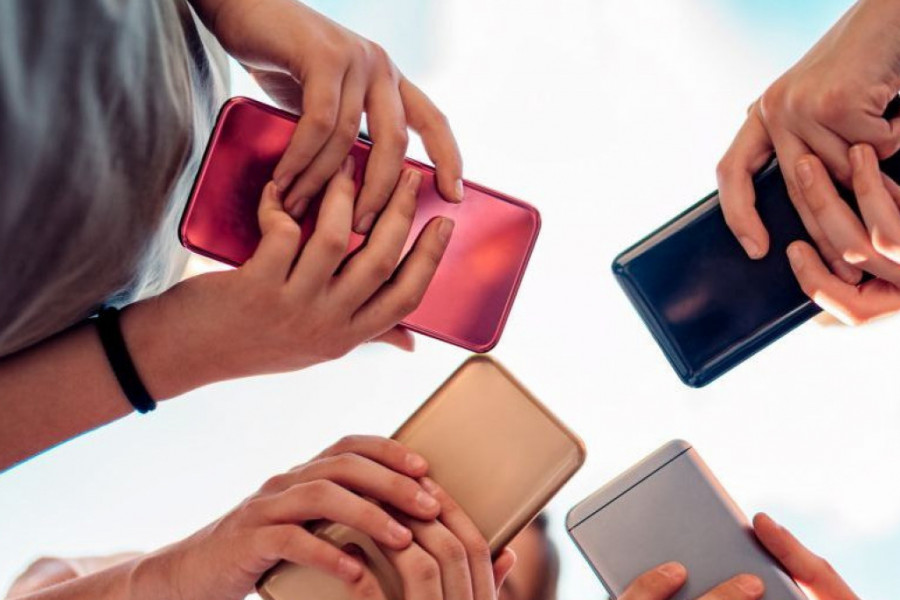 Ruke dezinfikujete, a da li čistite vaš mobilni telefon, stravično leglo zaraze?