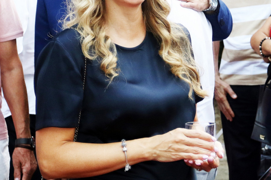 Voditeljka Kristina Radenković surovo na komentare o imenu sina: Da me zanima šta kaže selo, kupila bih traktor Voditeljka Kristina Radenković surovo na komentare o imenu sina: Da me zanima šta kaže selo, kupila bih traktor