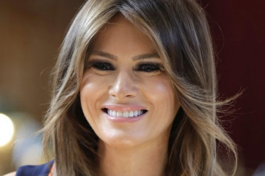 Melanija u centru pažnje - Da li ovakvo izdanje priliči prvoj dami? Melanija u centru pažnje - Da li ovakvo izdanje priliči prvoj dami?