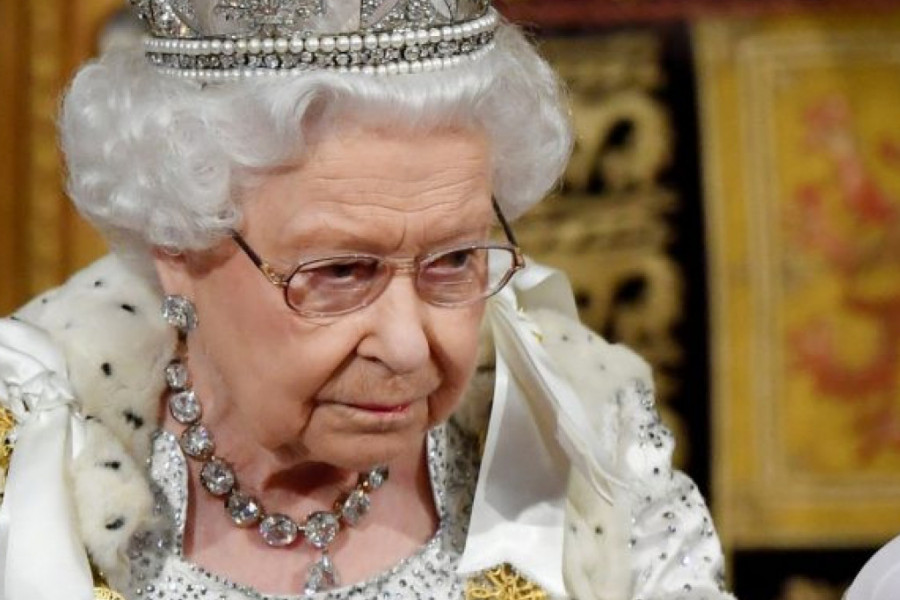 Povratak vladarke nakon četiri meseca - Kraljica izgubila 10 kilograma, bolest je upropastila? (FOTO)