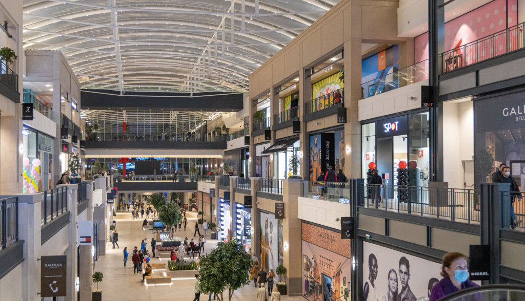 Jesenja zabava na bezbedan način u Galeriji Belgrade