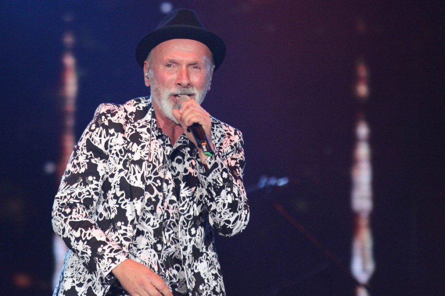Dino Merlin: Jako sam ponosan na svoju decu koja su sama izabrala put i iškolovala se Dino Merlin: Jako sam ponosan na svoju decu koja su sama izabrala put i iškolovala se