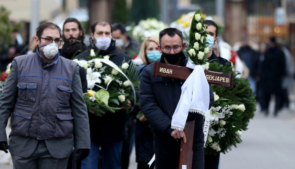Suze i jecaji na Novom groblju: Sahranjen Ivan Bekjarev u Aleji zaslužnih građana