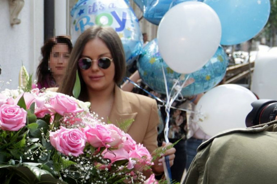 Nataša Rodić se viđa sa sinom naše poznate pevačice? Nataša Rodić se viđa sa sinom naše poznate pevačice?