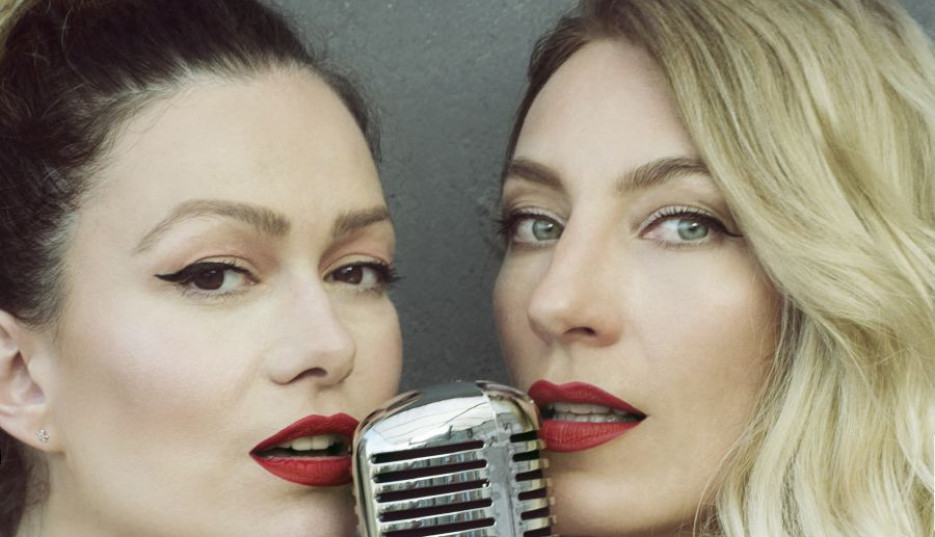 Ana Stanić i Ivana Peters iz dnevne sobe Ana Stanić i Ivana Peters iz dnevne sobe