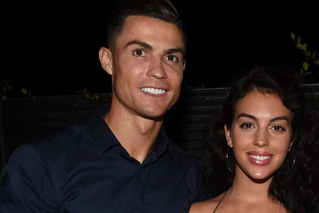 Božićna čestitka Kristijana Ronalda je pravi hit, pogledajte zašto (foto)