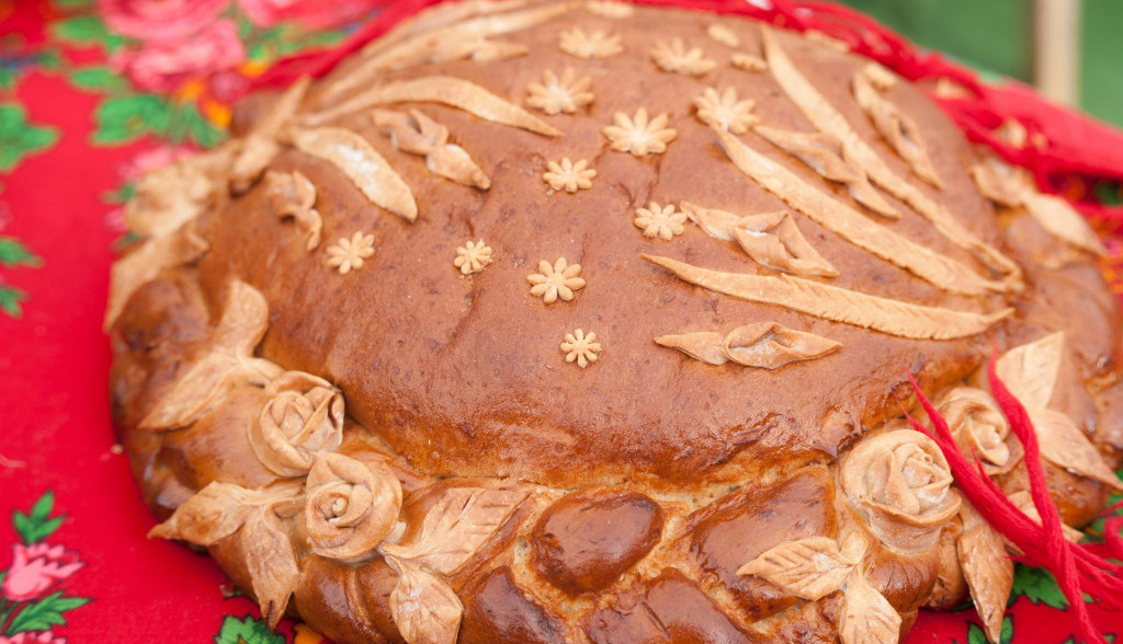 Tradicionalna pogača - Kraljica božićne trpeze (recept) Tradicionalna pogača - Kraljica božićne trpeze (recept)