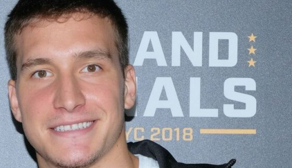 Zahvaljujući NJOJ, Bogdan Bogdanović u Americi ne živi sam: Upoznajte sestru poznatog košarkaša (FOTO) Zahvaljujući NJOJ, Bogdan Bogdanović u Americi ne živi sam: Upoznajte sestru poznatog košarkaša (FOTO)