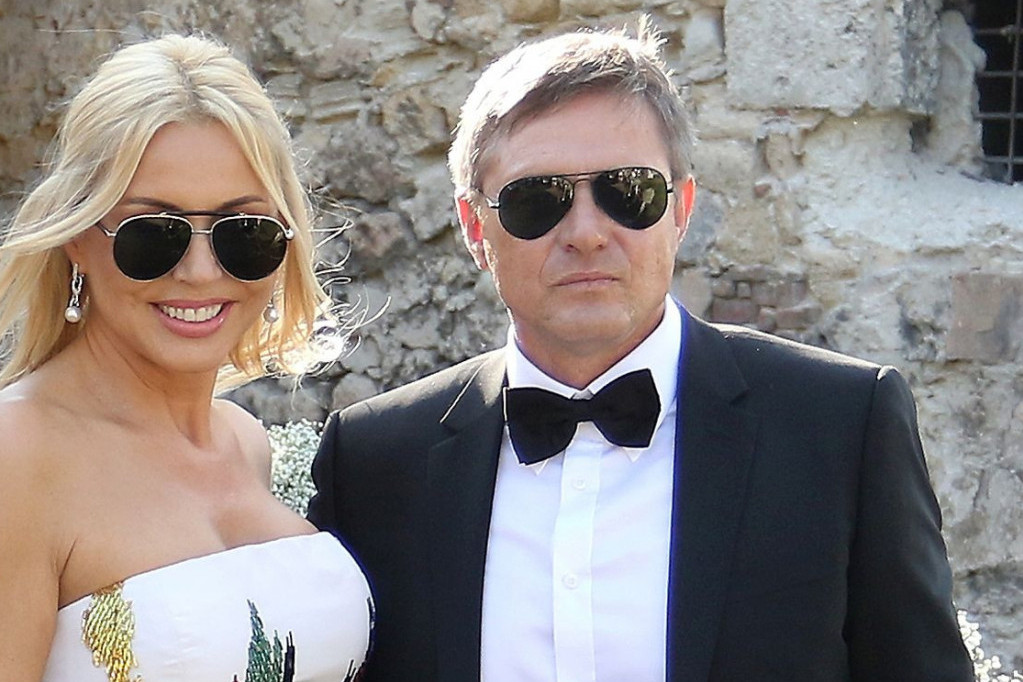 OTKRIVAMO! Još jedna trudnoća! Snežana i Dragan Stojković ne kriju radost! Ovo niko nije očekivao (FOTO) OTKRIVAMO! Još jedna trudnoća! Snežana i Dragan Stojković ne kriju radost! Ovo niko nije očekivao (FOTO)