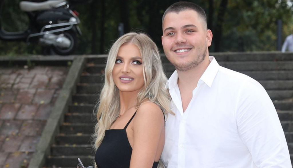 Svadba decenije odložena: Kada će Viktor i Sandra stati na "ludi kamen"? Svadba decenije odložena: Kada će Viktor i Sandra stati na "ludi kamen"?