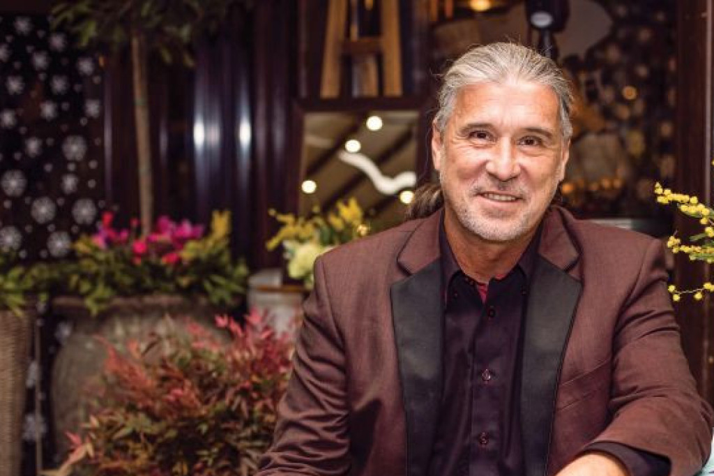 Kad ga vidite odmah znate da je njegov: Goran Karan ima četiri sina, ali samo je ON očeva KOPIJA (FOTO) Kad ga vidite odmah znate da je njegov: Goran Karan ima četiri sina, ali samo je ON očeva KOPIJA (FOTO)