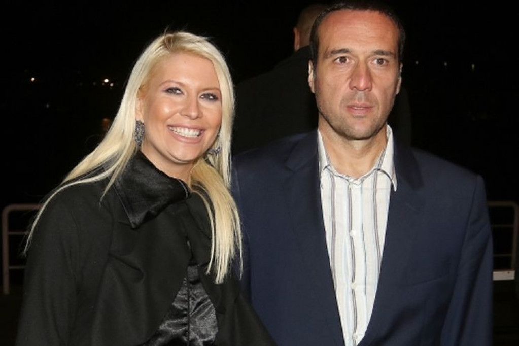 Morala sam sve da otkažem: Dea Đurđević otkrila šokantne detalje kako joj je Mladen Mijatović radio IZA LEĐA! Morala sam sve da otkažem: Dea Đurđević otkrila šokantne detalje kako joj je Mladen Mijatović radio IZA LEĐA!